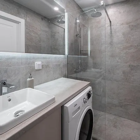 Modern 2 Bedroom Vytenio Apartment In City Centre I Self Check-In Вильнюс Экстерьер фото